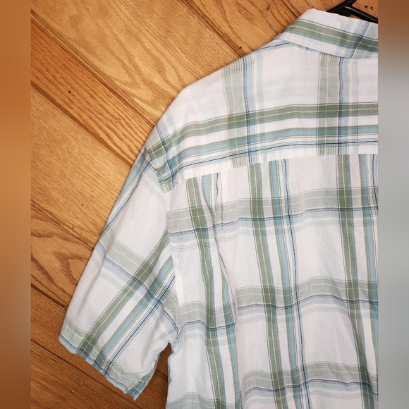 Arnold Palmer XL Green and white short sleeved button up shirt - Picture 8 of 13